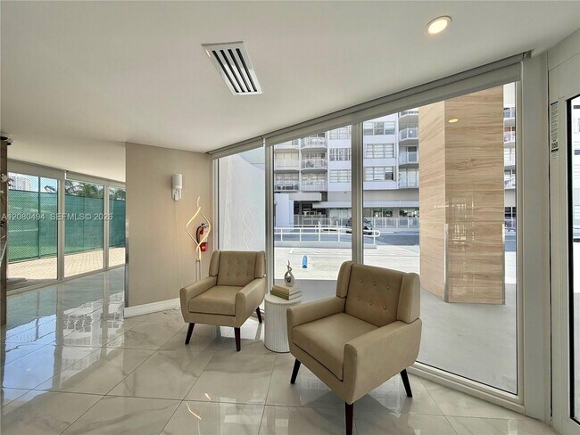 Building Photo - 18081 Biscayne Blvd