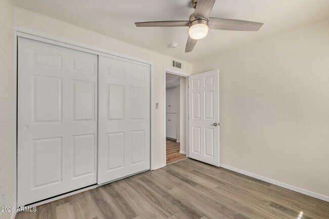 Building Photo - 3234 E Friess Dr