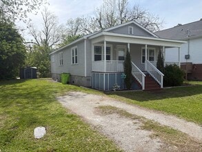 Building Photo - 1605 High St