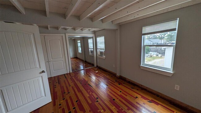 Building Photo - 539 Hoffman St