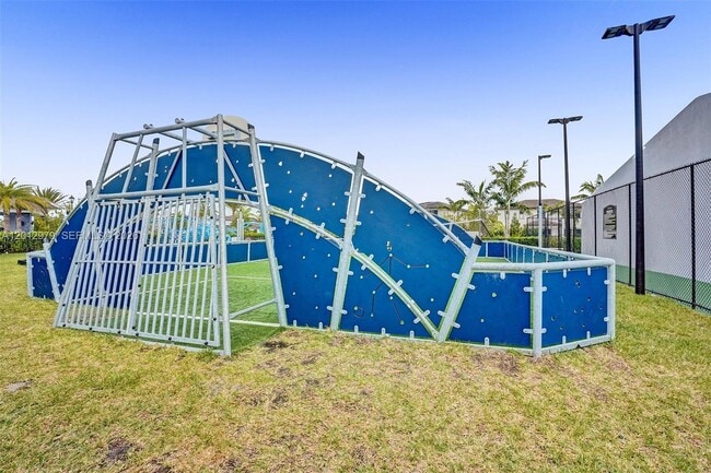 Building Photo - 8610 Lakeside Bnd