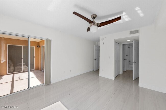 Building Photo - 1830 Florida Club Cir