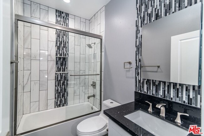 Building Photo - 1625 S New Hampshire Ave