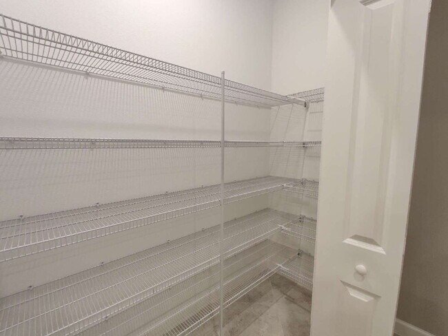 Building Photo - 23244 Willow Glen Way