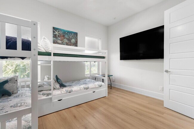 Building Photo - 3538 N Ocean Shore Blvd