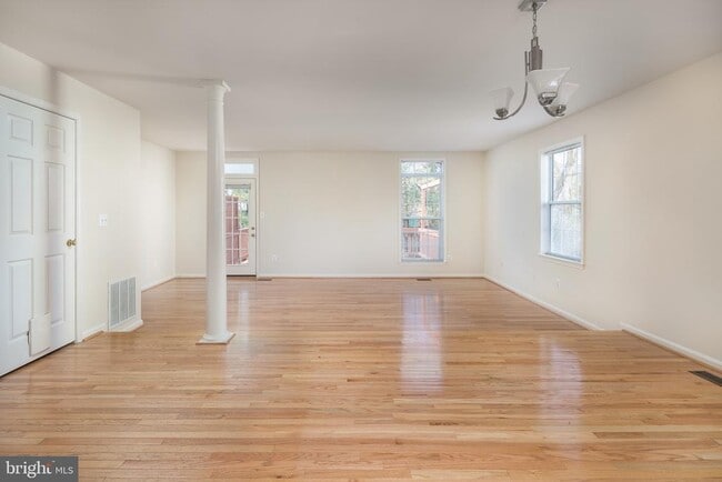 Building Photo - 6892 Kerrywood Cir