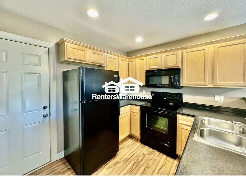 Building Photo - 2004 63rd St