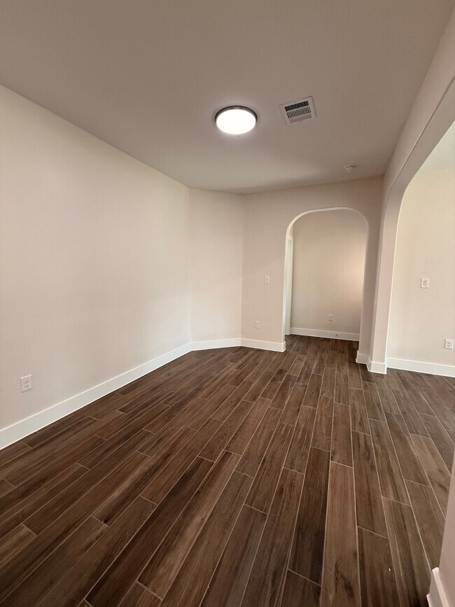 Building Photo - 14880 Coaltown Rd