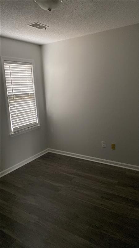 Building Photo - 121 Kenton Dr