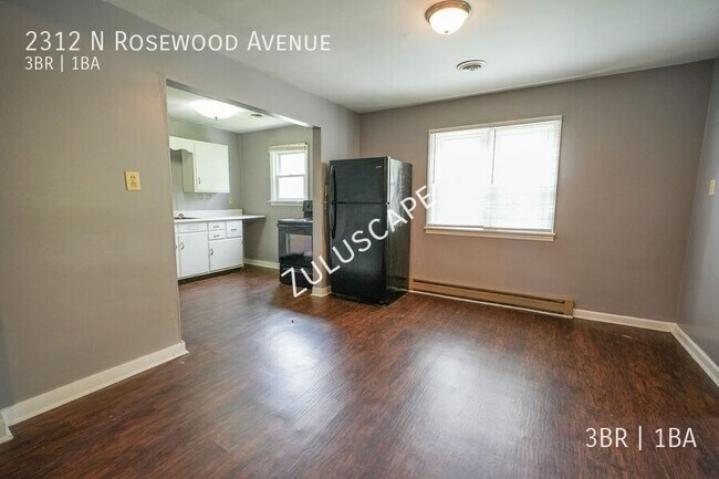 Building Photo - 2312 N Rosewood Ave
