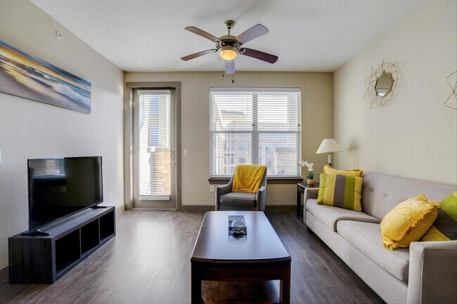 Building Photo - 6833 Addison Cir