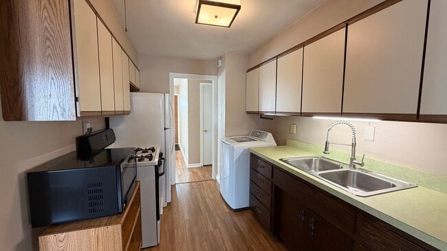 Building Photo - 3528 Adams St