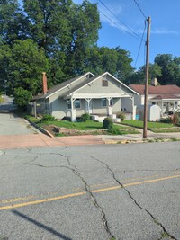 Building Photo - 147 Orange St