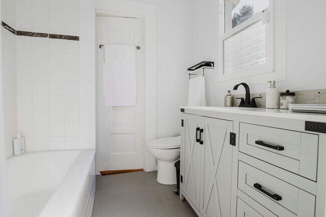 Building Photo - 3791 Latimer Pl