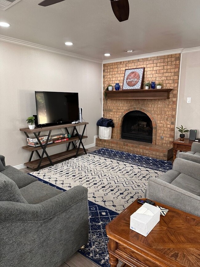 Building Photo - Beautiful fully furnished home with many leasing options available! Contact our office for pricin...