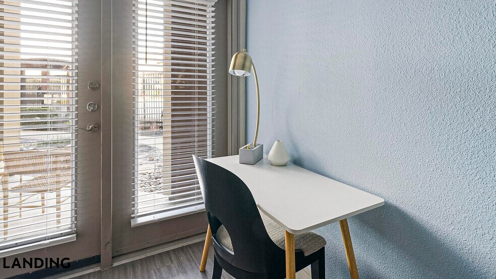 Building Photo - 18021 Kingsland Blvd