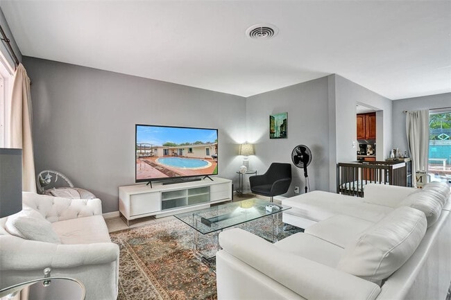 Building Photo - 6210 NE 21st Rd