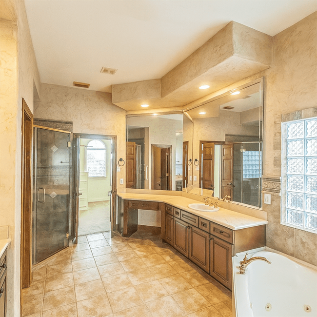 Building Photo - 70 Palmero Way