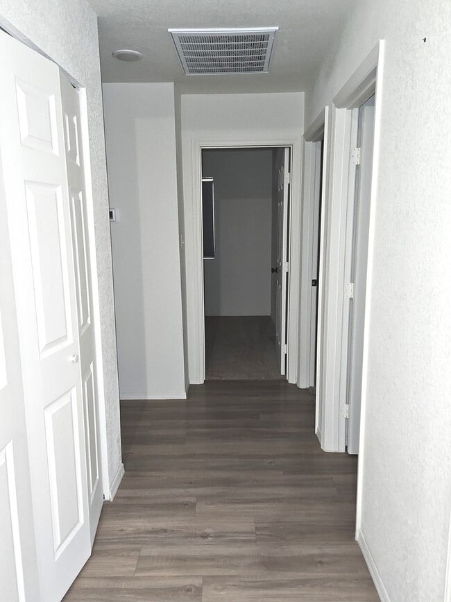 Building Photo - 4 bedroom rental for Lease