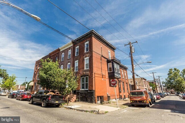 Building Photo - 1331 Reed St