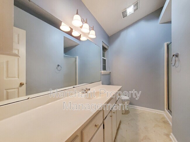Building Photo - 237 Oak Valley Dr