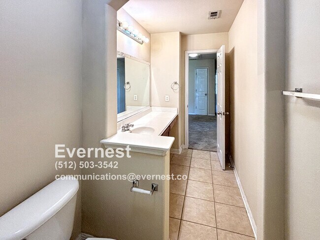 Building Photo - 4-Bedroom, 2.5-Bath Home with Easy Access ...