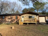 Building Photo - Come take a look at this newly remodeled 3-bedroom, 2-bathroom home