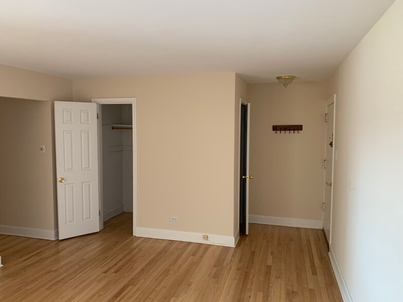Front door. - 7230 N Claremont Ave