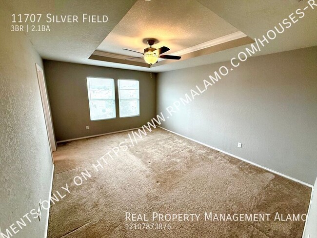 Building Photo - AVAILABLE NOW! Two Story 3 Bedroom / 2.5 B...