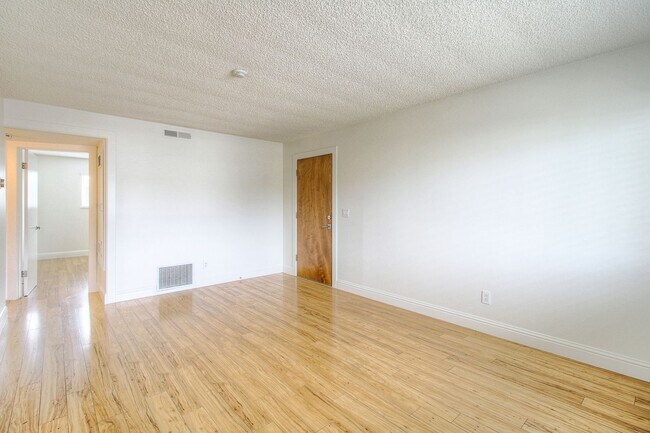 Building Photo - 1530 Atlanta Ct