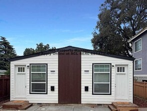 Building Photo - Newly Built, Never Lived in 2bed 1 bath Unit For Rent