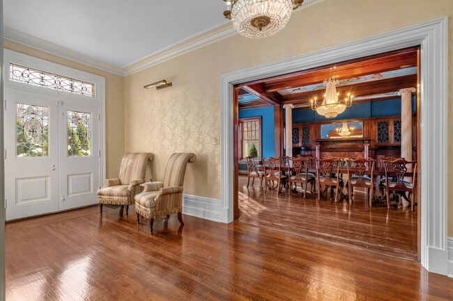 Building Photo - 5135 Ellsworth Ave