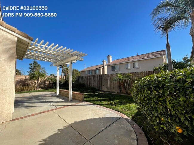 Building Photo - Rancho Cucamonga 5 Bedroom Home
