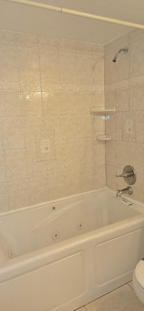 Building Photo - 430 Commodore Dr