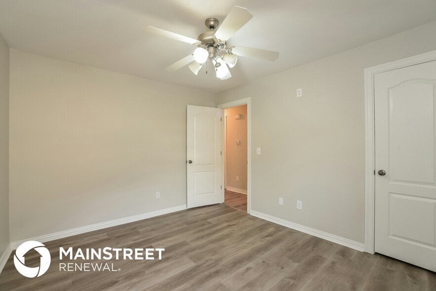 Building Photo - 13524 Gramercy Park Pl