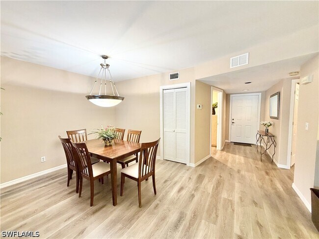 Building Photo - 509 Roma Ct