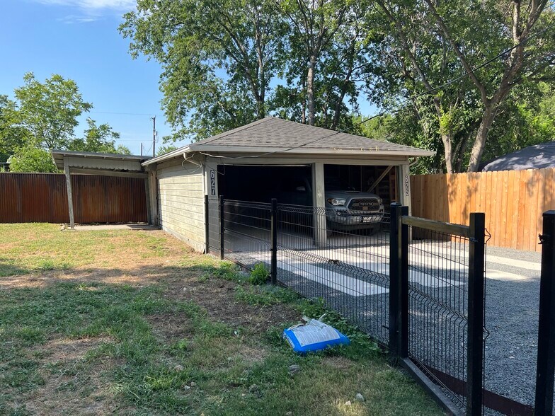 Building Photo - 627 Lovera Blvd