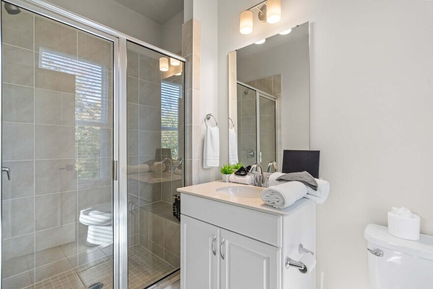 Building Photo - 3023 Jolene Ct