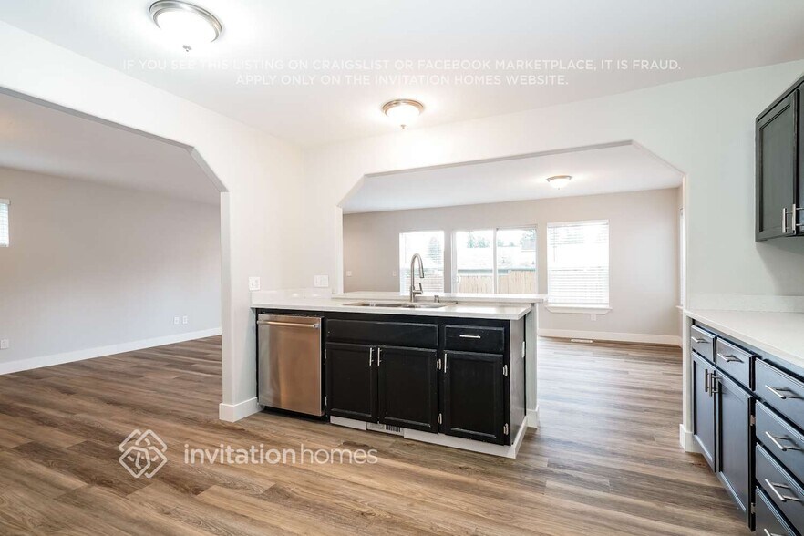 Building Photo - 19420 12th Ave Ct E