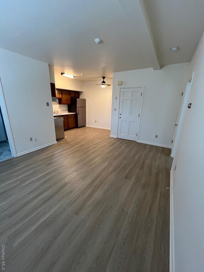 Building Photo - 1 N Rockland Ave