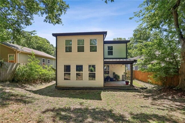 Building Photo - 875 Beryl St SW