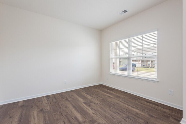 Building Photo - 4742 Willow Bluff Cir