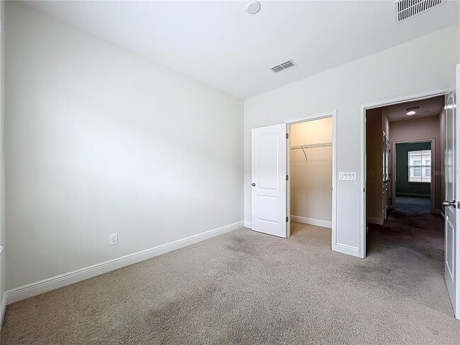 Building Photo - 561 Scotia Pl