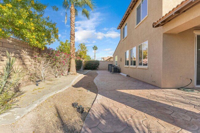 Building Photo - 82540 Lordsburg Dr
