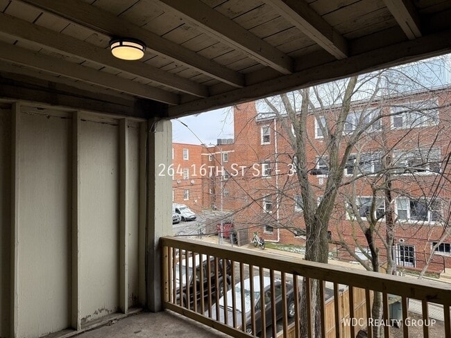 Building Photo - 264 16th St SE