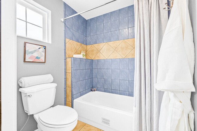 Building Photo - 106 OSE Rentals LLC