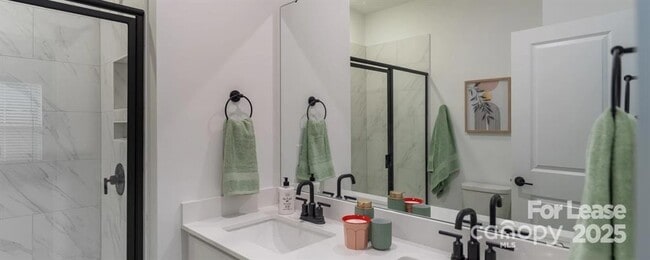 Building Photo - 2604 Rannoch St