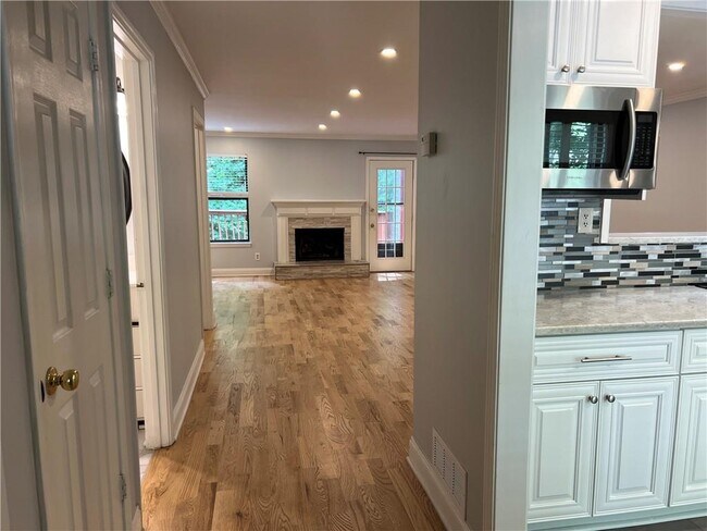 Building Photo - 2380 Newport Landing