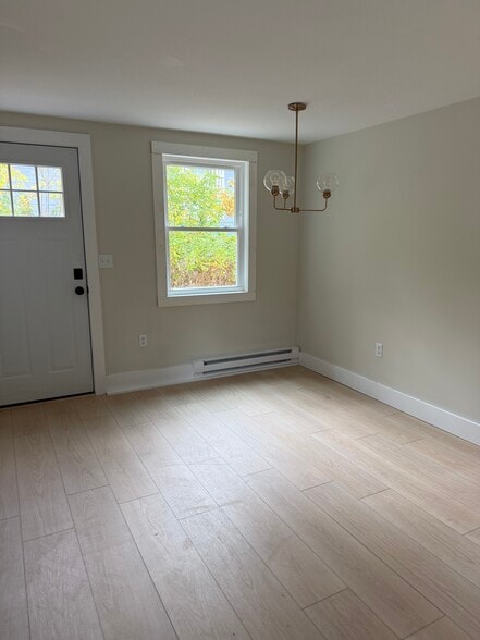 Building Photo - 66 Woodlawn Ave
