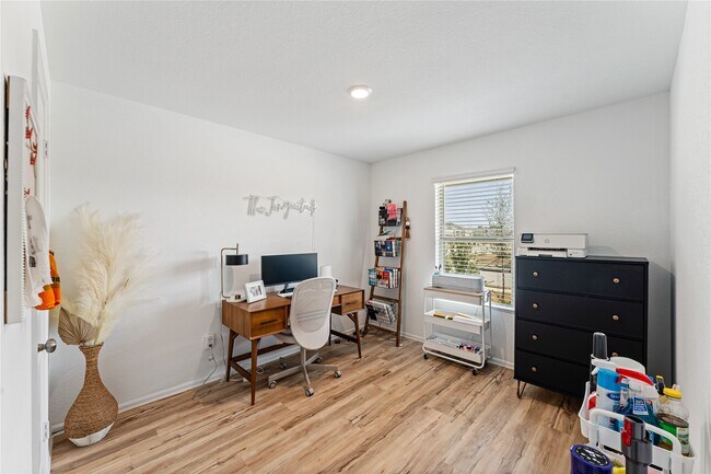 Building Photo - 24206 High Country Dr